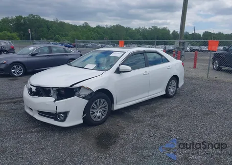 2014 Toyota Camry Se Sport z USA, uszkodzony, nr VIN 4T1BF1FK7EU782881